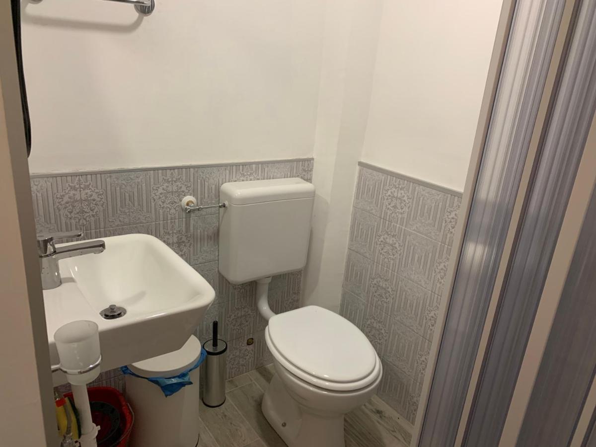 Appartement La Stanza Nel Borgo à Bologne Extérieur photo